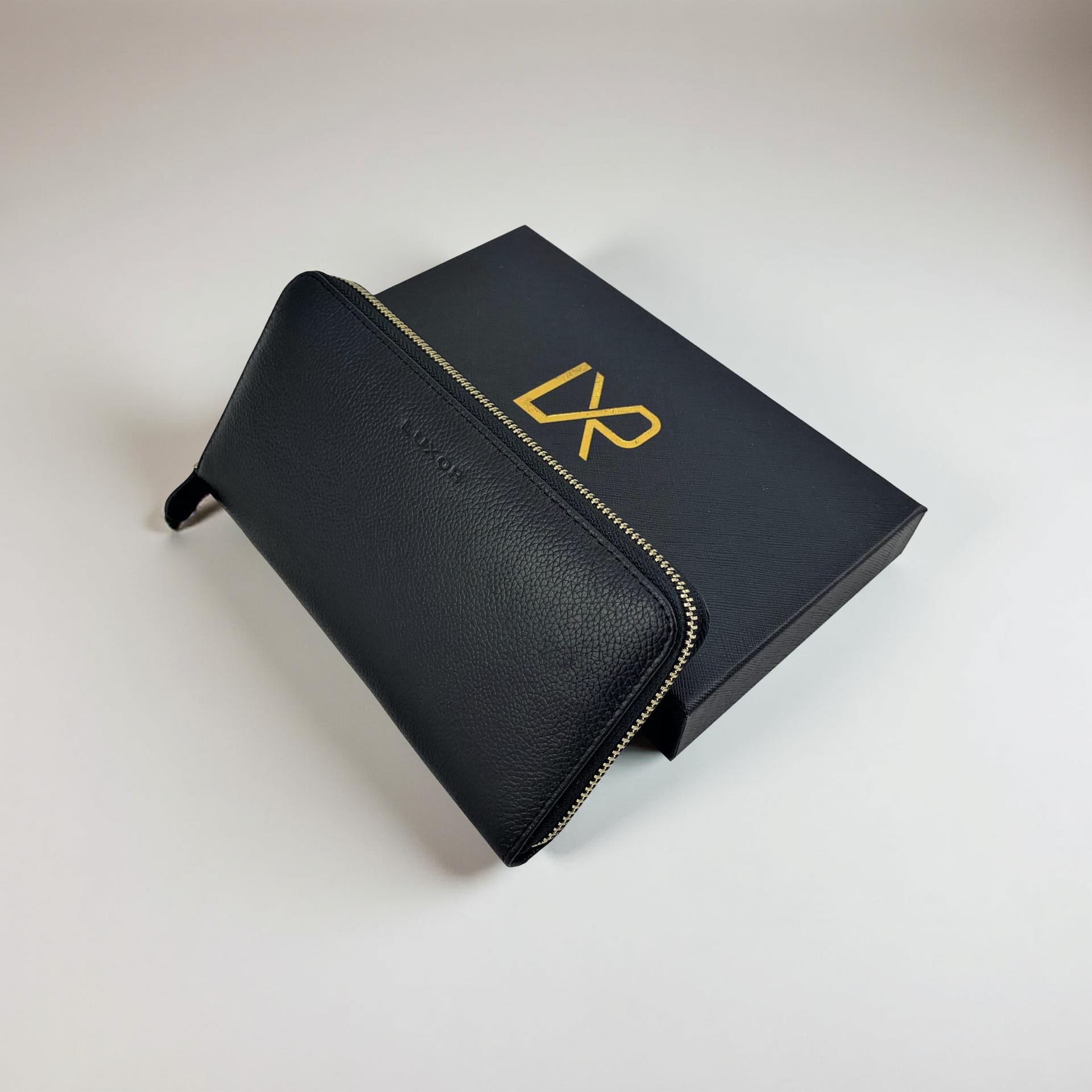 LXR Women's Wallet, Textured Leather