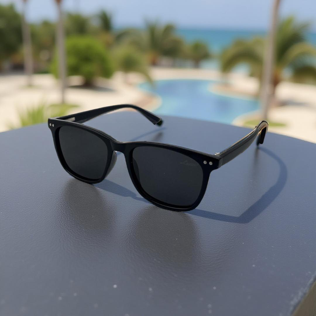 TAHITI, Black on Black