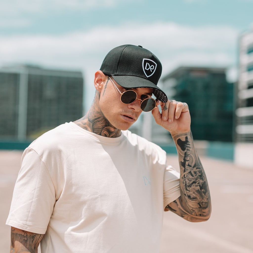 CIRCA, Black & Gold
