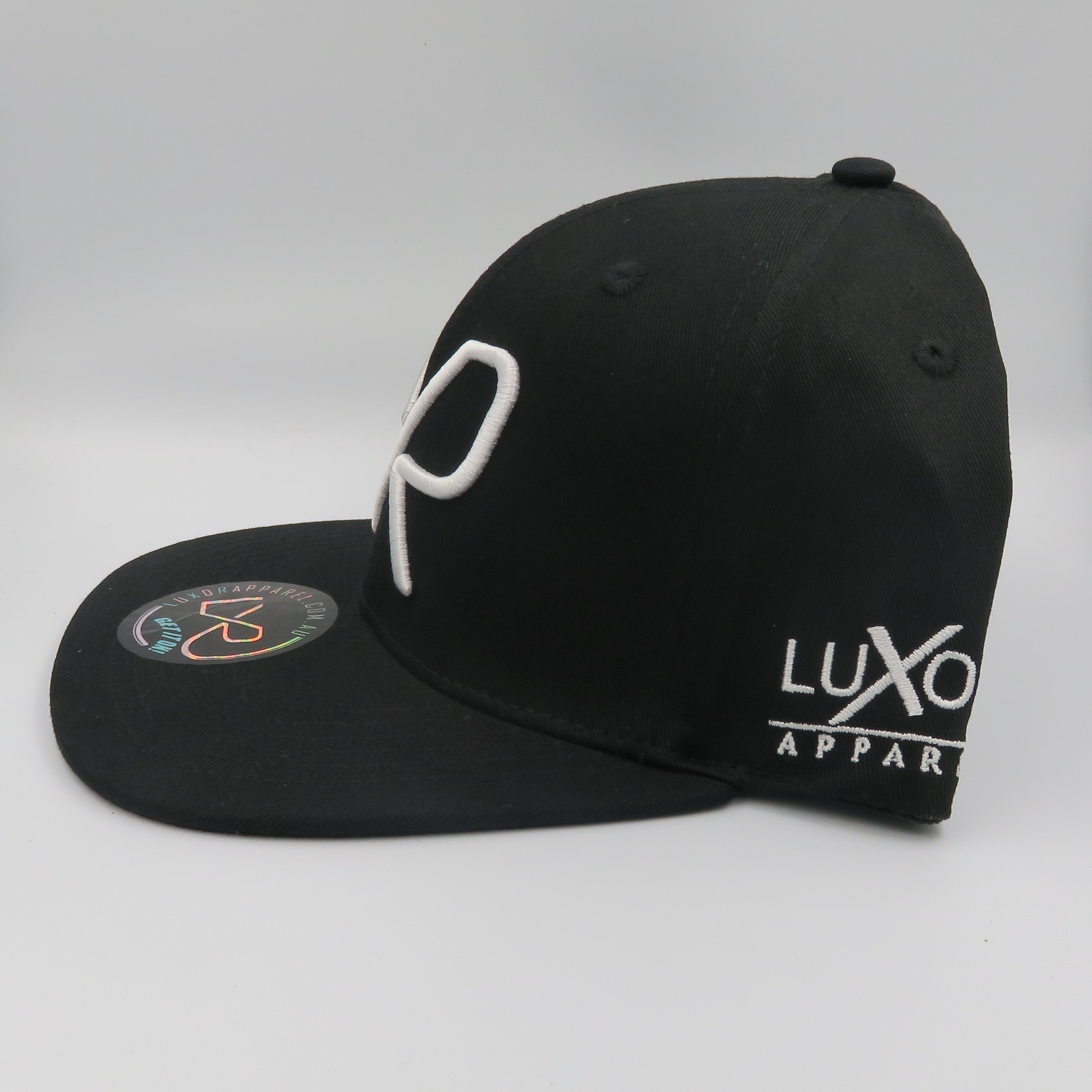 Flat peak snapback - White embroidery