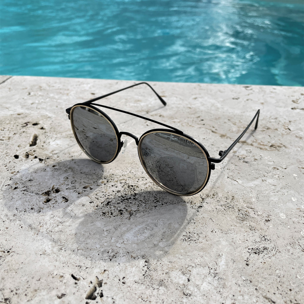 VENTURA, Black & silver
